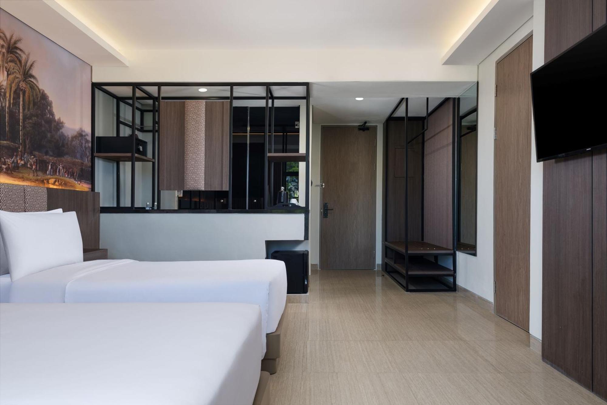 Hotel Santika Blitar ภายนอก รูปภาพ