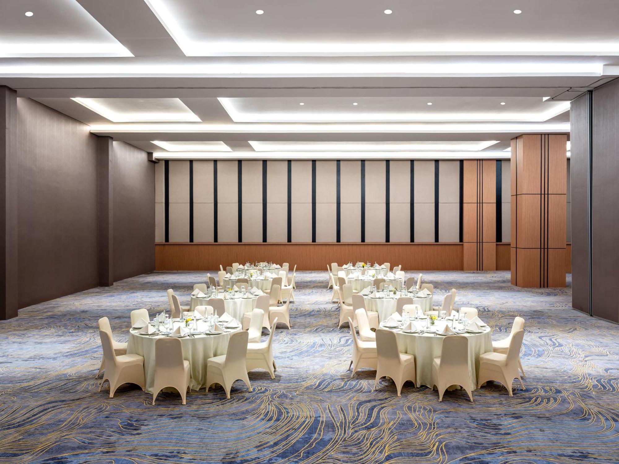 Hotel Santika Blitar ภายนอก รูปภาพ