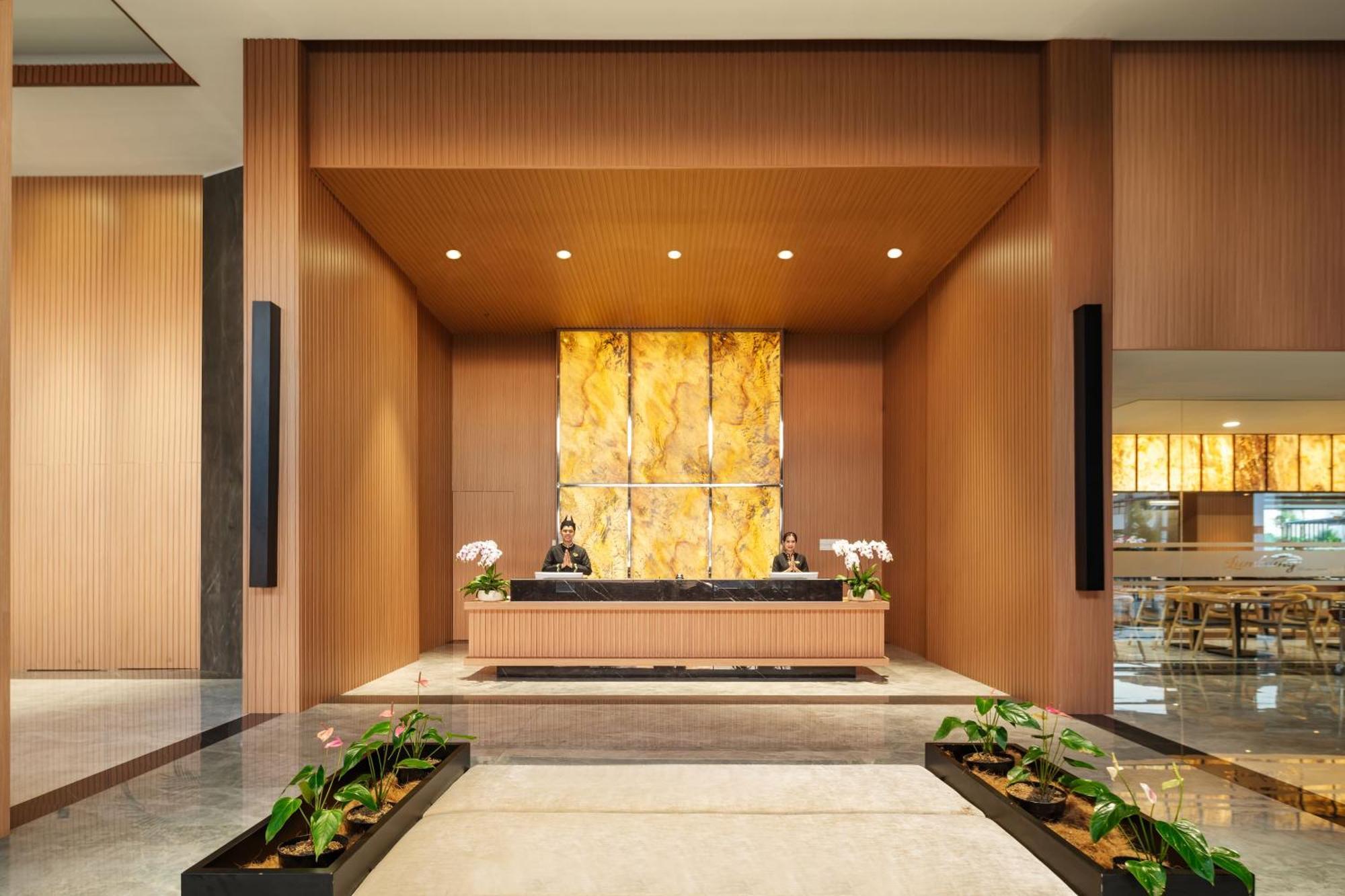 Hotel Santika Blitar ภายนอก รูปภาพ