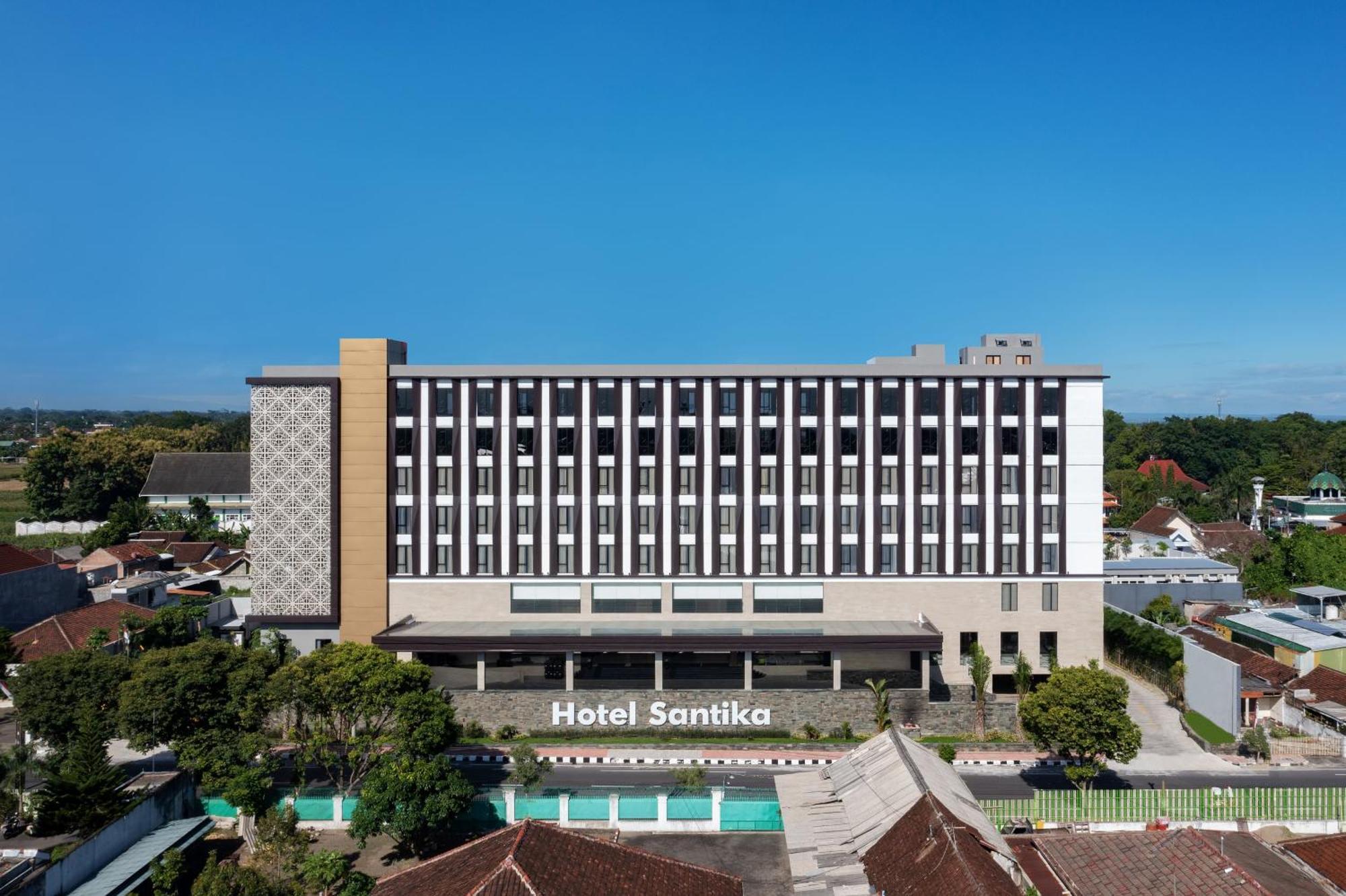 Hotel Santika Blitar ภายนอก รูปภาพ